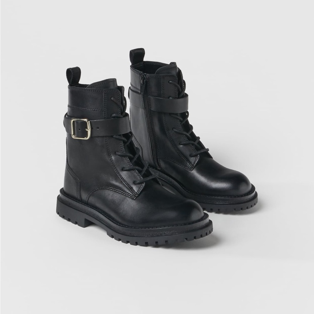 Girls Black Combat Boots size 2 (8.2”)